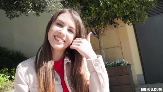 Amateur babe fucking random cock outdoors