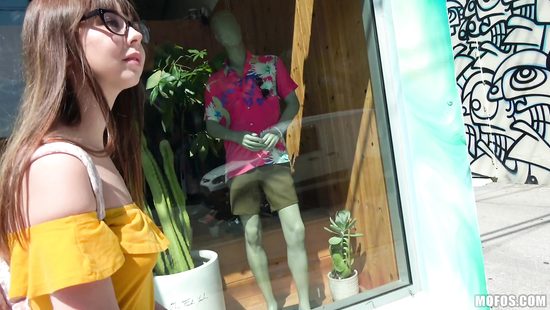 Naughty lovebirds smashing at janitor's closet