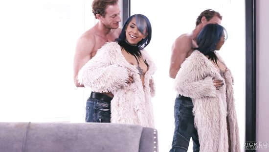 Cock too thick for girl's tight pussy