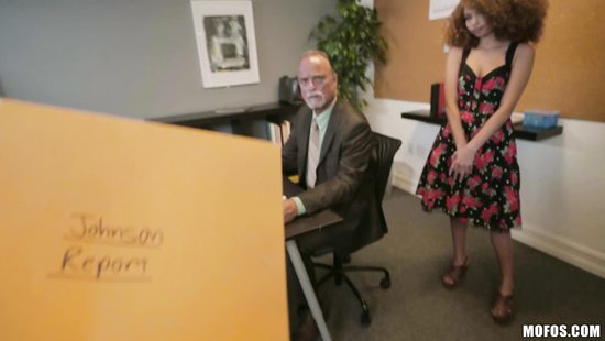 Curly ebony teen shoves huge dick in her cunt