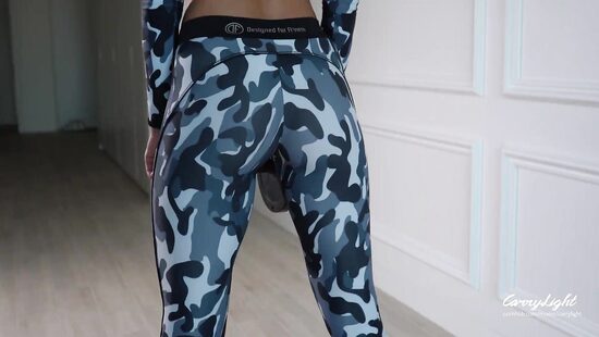 For perfection, there's not enough oil and cum on the arse