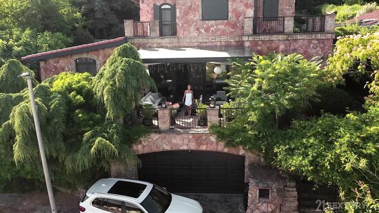 To stop a lady from smoking the old grandfatherly way through the anal