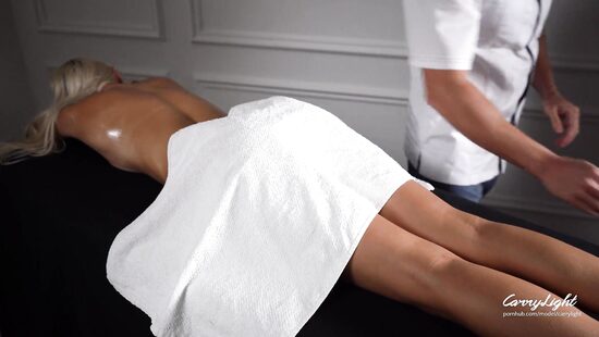 I cum very easily with her