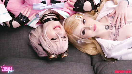 Kaede and Miu: Pussy Stretch Wrestling