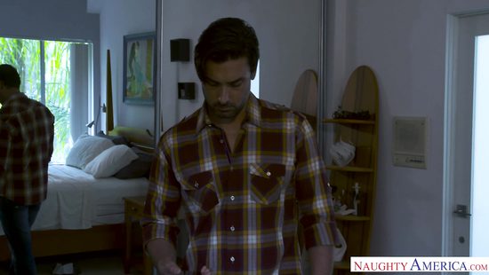 Ryan Driller is on a task to give whore an orgasm