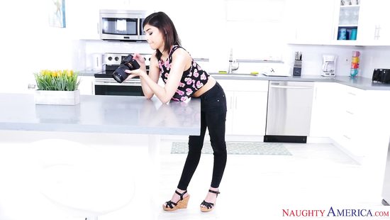 Fine brunette fits giant cock in her fanny