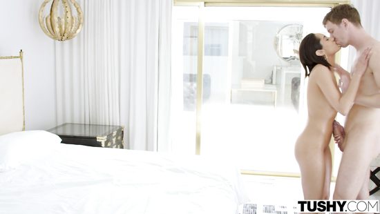 Anal makes teen Latina wanna swallow