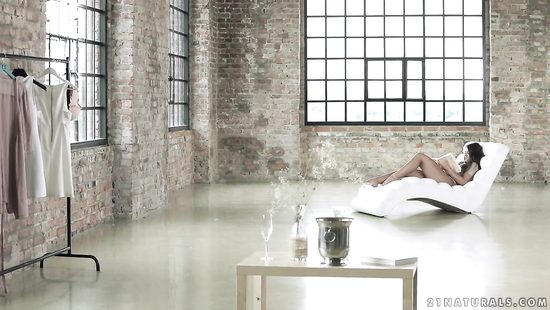 Passionate teen shares wonderful sex tryout