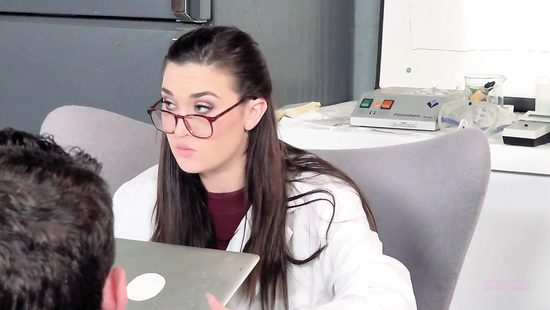 Curvy wife shared in home DP