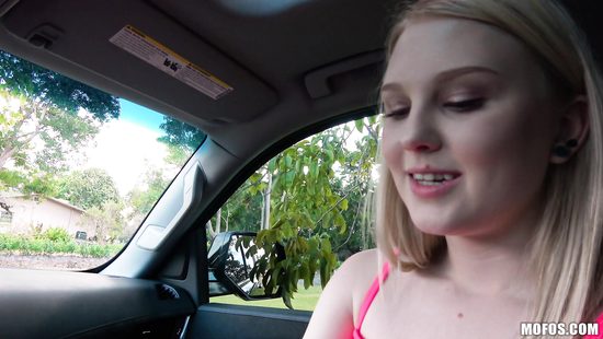 Full blast in back seat XXX