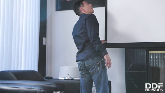 Latina cougar fits giant cock in her snatch