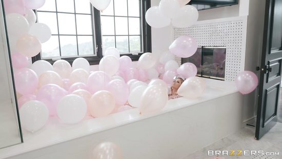 Big dick for mommy in anal fantasy