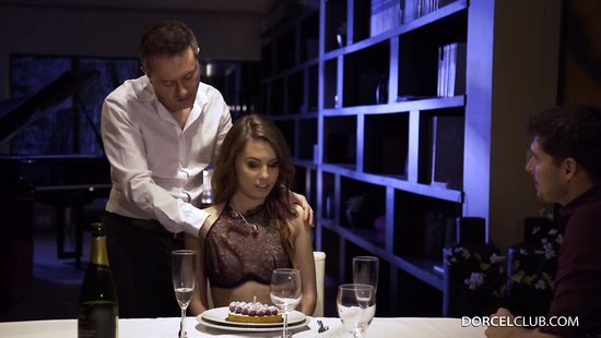 Aroused woman gets her dose in hard romance