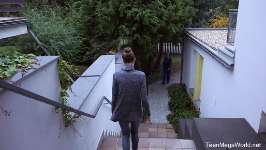 Nude skinny babe gets fucked