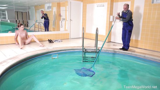 Nude skinny babe gets fucked