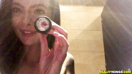 Nude anal makes thin beauty lose her mind