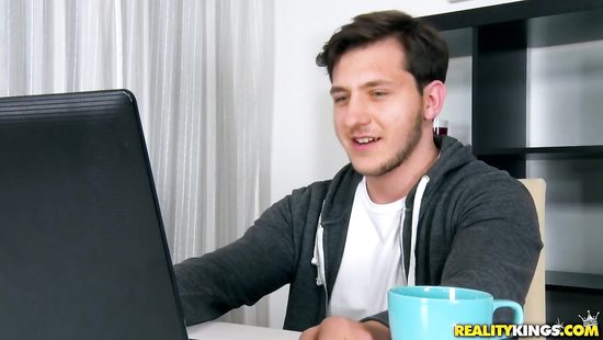 Brunette swallows after trying sex on cam