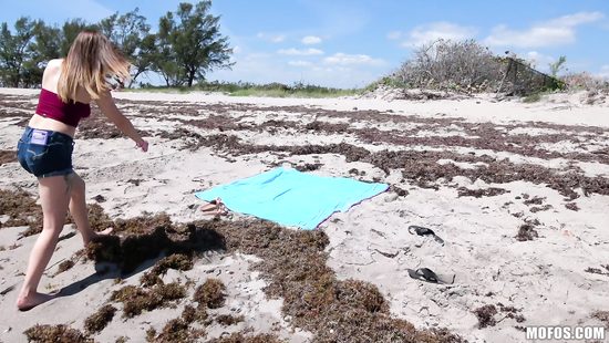 Teen amateur fucked in outdoor XXX