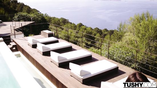 Babe feels entire cock in the ass for wild anal