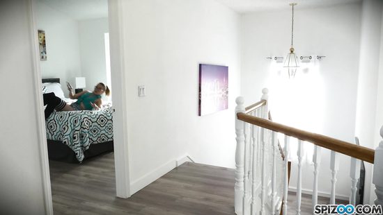 Dazzling chicks share a cock in slutty modes