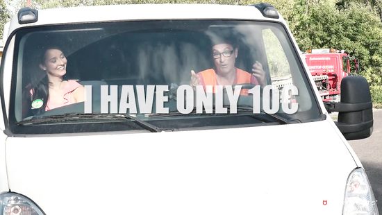 Back seat porn for a slim brunette in heats