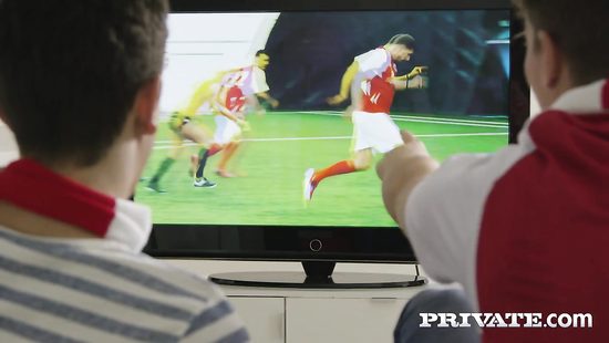 Deep inches for both females in foursome