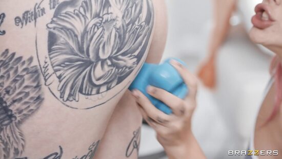 Dick love through dildos