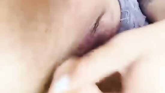 Всаживаю в себя 19 сантиметром