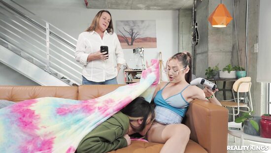 Lick my pussy good, you loser