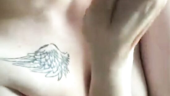 Показываю своих подружек