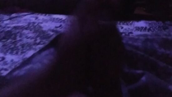 Моя романтик обстановка в спальне, телек показывает парнушку и ...