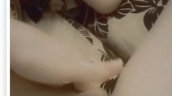 Играюсь с киской