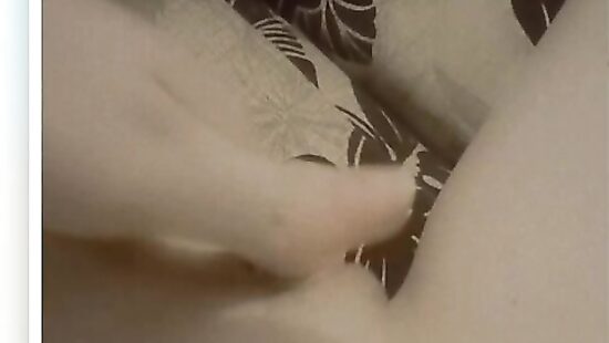 Играюсь с киской