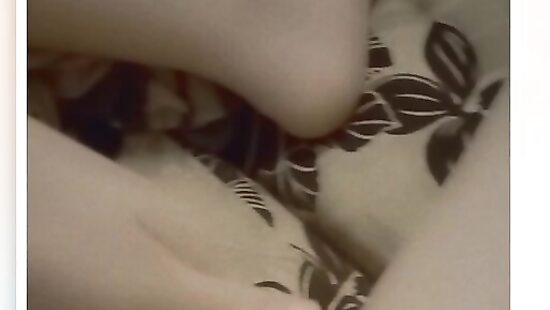 Играюсь с киской