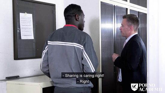 Brunette fits entire BBC down the ass