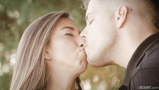 Dazzling teen gets facial after nude sex