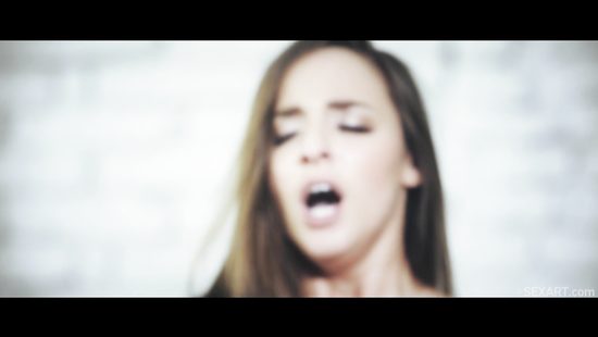 Energized blonde dazzles with pure porn