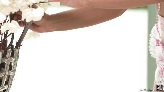 Stunning brunette works magic with the dick