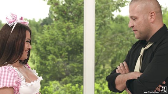 Stunning brunette works magic with the dick