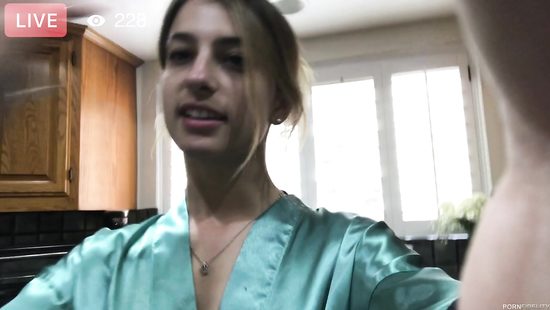 Bedroom hardcore for a shy looking amateur