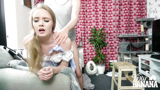 Boyfriend gags her and fucks her on cam