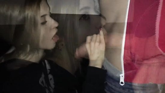 Blondie gags like a pro