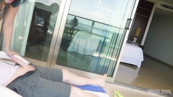 Webcam sex shows MILF riding fast