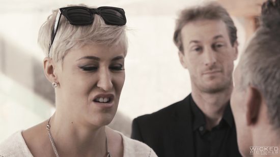 Topnotch girl makes her loving boyfriend achieve orgasm