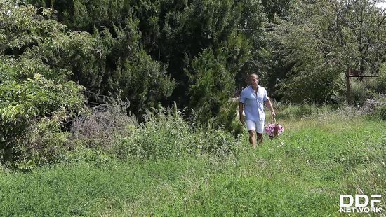 Outdoor sex in the grass