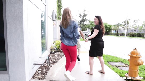 Teen screams with endless cock in her fanny