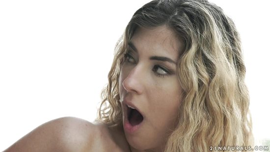 Lad's steel inches make her wanna swallow