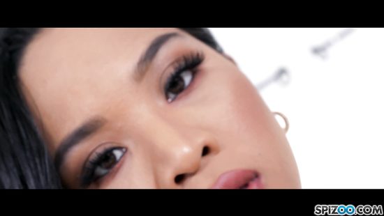 Deep orgasms after toying herself