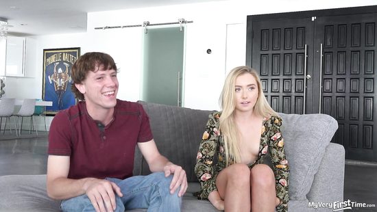 Steel inches for blonde teen's soft cunt