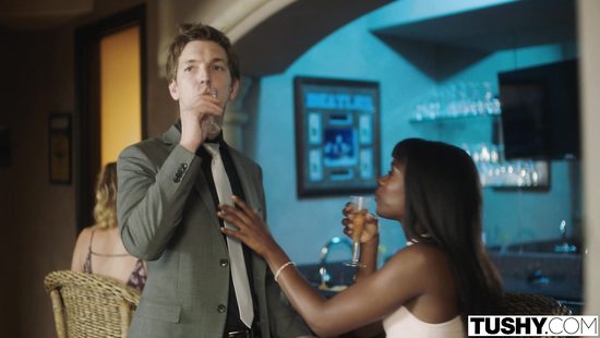 Naked women dazzle with beauty and style